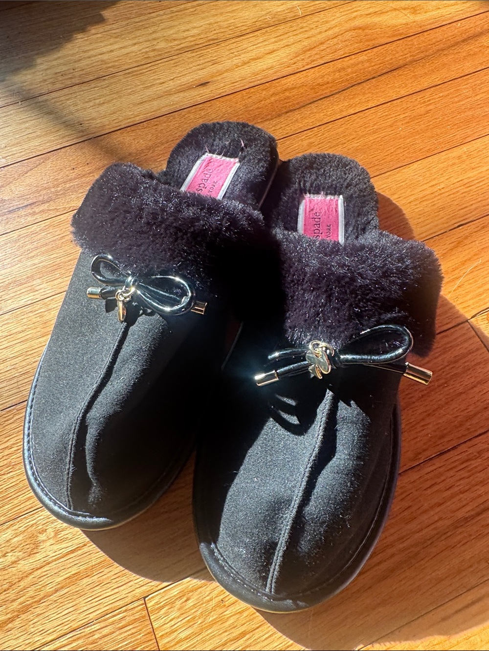 Kate spade faux suede fuzzy soft black slippers Size 7